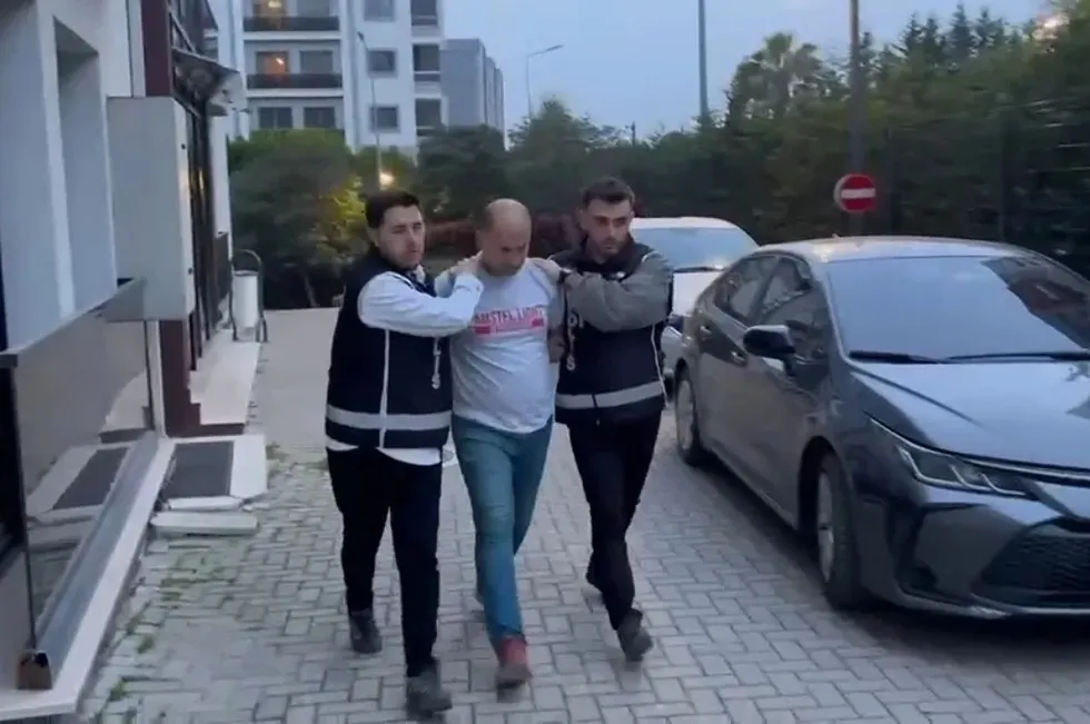 tuncelide-gulistan-doku-dosyasinda-yeni-perde-2-hastane-calisani-hakkinda-gozalti-karari-1777070114202.jpeg Tunceli’de Gülistan Doku dosyasında yeni perde: 2 hastane çalışanı hakkında gözaltı kararı-4