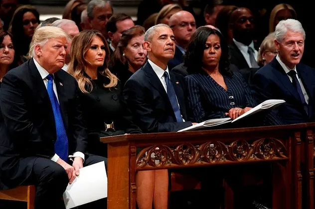ABD'nin eski başkanı Barack Obama, halefi Donald Trump'ı bombaladı