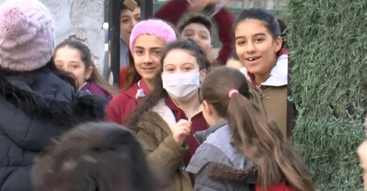 Okullarda koronavirüs tatili öncesi son gün