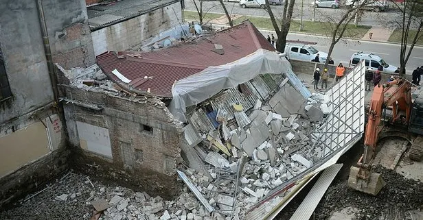 Kazı sırasında bina çöktü! İşçiler son anda kurtuldu