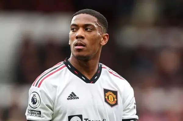 fenerbahcede-martial-bombasi-menajeri-bonservissiz-fenere-getiririm-dedi-teklif-degerlendirme-asamasinda-1691791902813.jpeg Fenerbahçe'de Martial bombası! Menajeri "Bonservissiz Fener'e getiririm" dedi: Teklif değerlendirme aşamasında-2