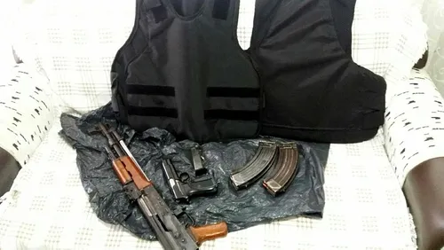 İzmir merkezli organize suç örgütüne operasyon: 35 gözaltı-2