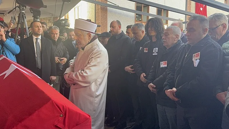 Şehit İlker Pehlivan için Yalova Merkez Camisi'nde tören düzenlendi (DHA)