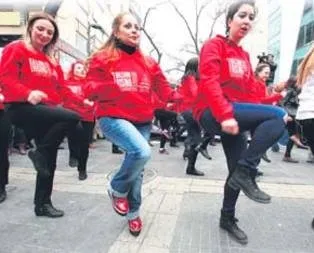 Yine kıvırdı
