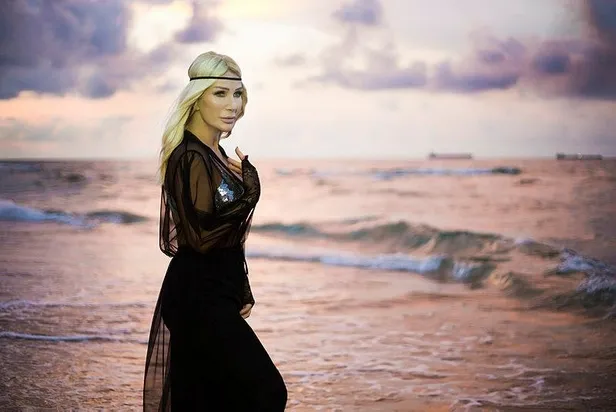 seda-sayanin-efsane-sozu-etiket-oldu-kadirgali-patentini-alip-bakin-ne-yapti-1661798523852.jpeg Seda Sayan'ın efsane sözü etiket oldu! Kadırgalı patentini alıp satışa sunmak için harekete geçti-6