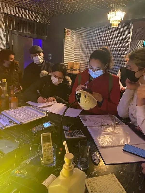 sislide-yilbasi-denetimi-1640773093542.jpg Eğlence mekanlarına yılbaşı denetimi!-3