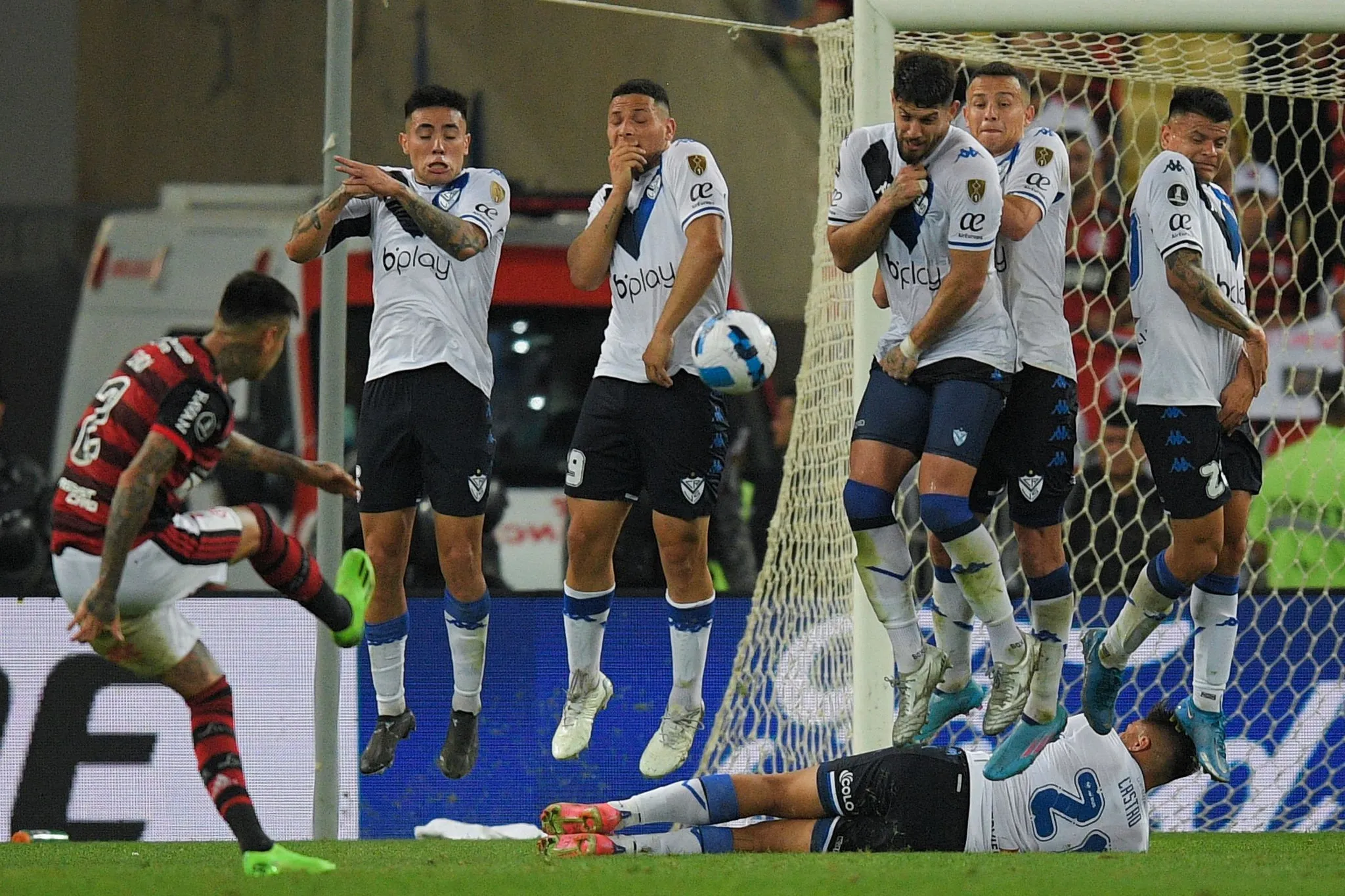 Fenerbahçe'den taraftarı kızdıracak hamle! Galatasaray'ın eski yıldızı geliyor - 23