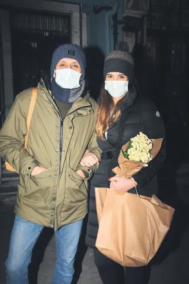 Aslıhan Karalar'ın annesi Nuray Hanım görenleri şaşırttı-12