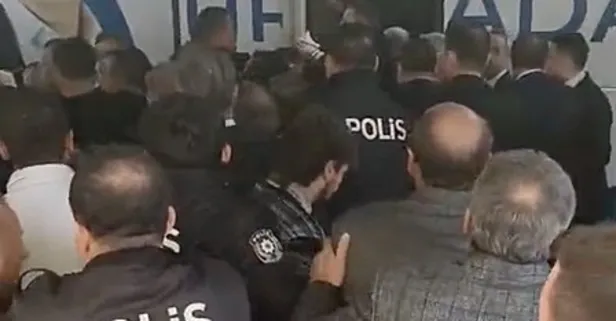 CHP'li Mustafa Bozbey'e yumruklu saldırı girişimi.... O da CHP'li çıktı