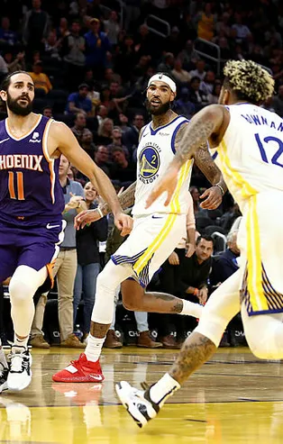 NBA'da büyük şok! Curry'nin eli kırıldı