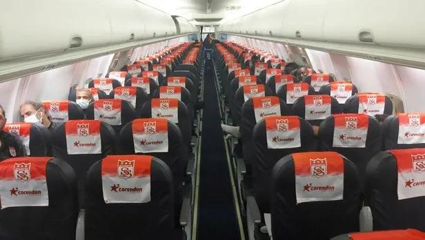 Son dakika: Terör devleti İsrail'den büyük rezillik! Sivasspor kafilesi havalimanında alıkonuldu-6