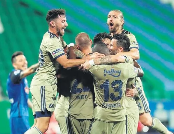 Fener 2’de 2 peşinde!