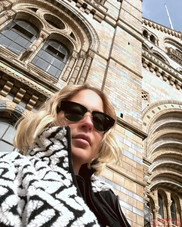 Ünlü Şarkıcı Açıklamasının Devamında Şunları Söyledi: "Biz Daha Önce De 2014'Te De Bir Buluşma Yaptık Bunu Kimse Bilmiyor. Bu Buluşmada Anlaşamadık Ve Kavga...