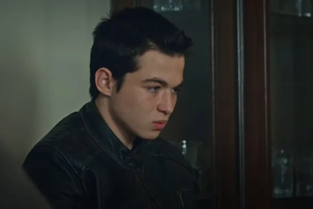 kurulus-osmandan-edho-atagi-hizir-cakirbeylinin-oglu-icin-dev-hamle-apar-topar-oraya-gececek-1632578292965.jpg Hızır Çakırbeyli'nin oğlu için dev hamle apar topar oraya geçecek! Kuruluş Osman'dan EDHO atağı!-2