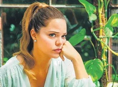 Fahriye Evcen'in fanları, güzel oyuncu adına birçok dernek ve kuruluşa bağış yaptı-2