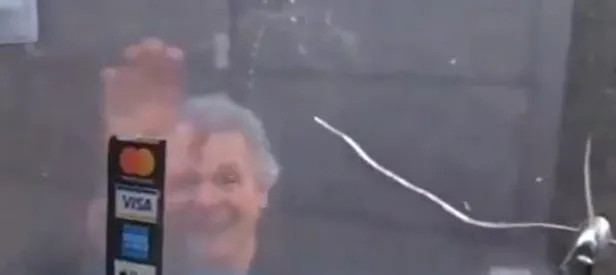 Mısırlı müslümanı günlerce taciz etti