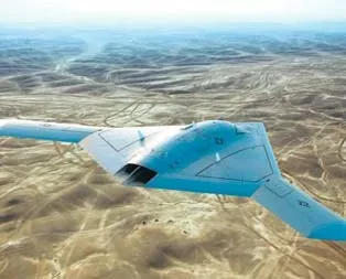 İnsansız uçağa havada takviye