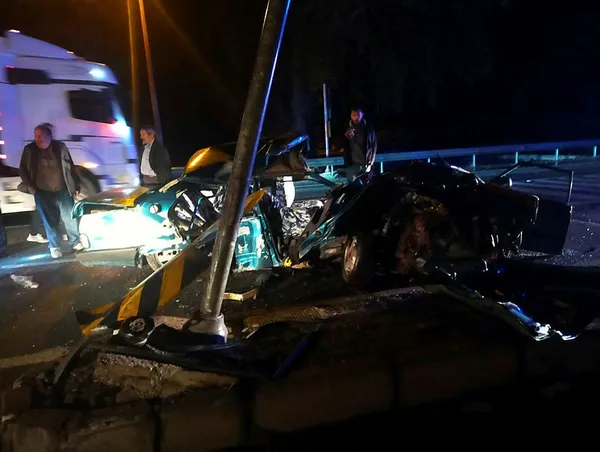 Aydın'da feci kaza! Tofaş hurdaya döndü!-5