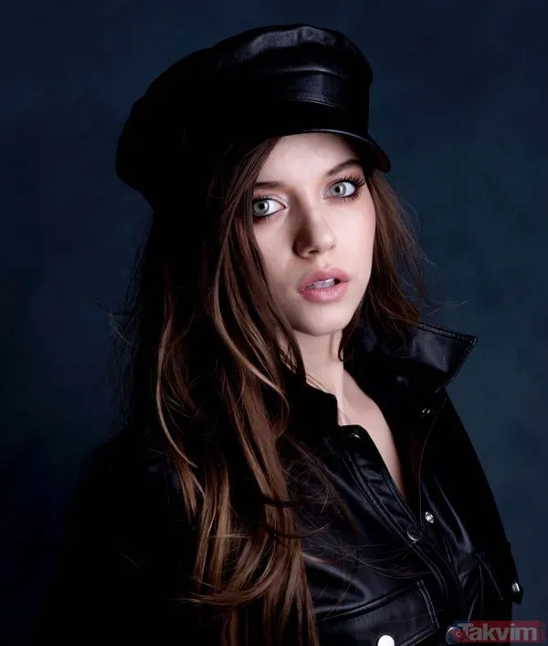 Afra Saraçoğlu ile Mert Ramazan Demir teknede dudak dudağa yakalandı! Yılın aşkından ilk görüntü ortalık yıkıldı Yalı Çapkını aşıkları... - 33