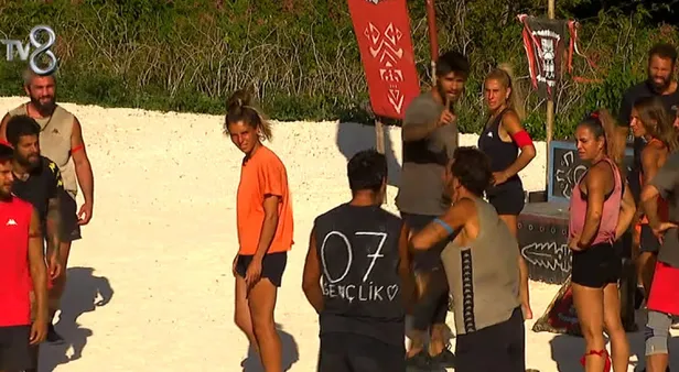 survivor-dokunulmazlik-ve-iletisim-oyununu-kim-kazandi-survivor-eleme-adayi-kim-oldu-survivor-elif-elendi-mi-1647977808197.jpg