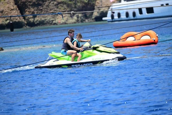 Özge Gürel, CHİ ITALİA dergisine röportaj verdi-6