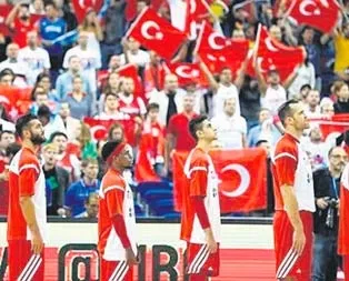 FİBA, dün saygı duruşuna izin vermedi