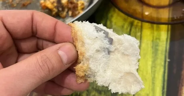 Ekmeğin içinden çıkanı görünce şok oldu! Son anda fark etmiş...