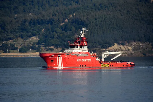 son-dakika-mugladaki-orman-yanginlari-icin-yola-cikti-turkiyenin-ilk-acil-mudahale-gemisi-nene-hatun-canakkale-bogazindan-gecti-1628146668721.jpg