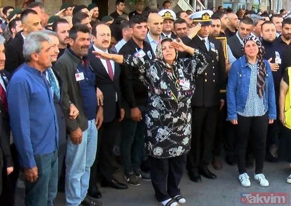 Şehit annesi paraşütçü oğlunu asker selamıyla uğurladı - 1