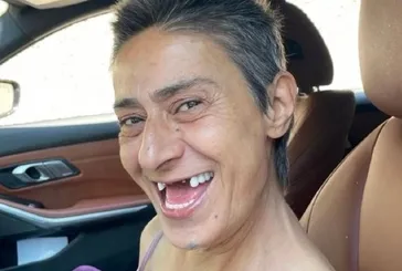 ’Hehe’ diyerek paylaştı son pozunu gören gözlerine inanamadı! Yıldız Tilbe’nin dişine ne oldu? 57 yaşındaki Yıldız Tilbe...