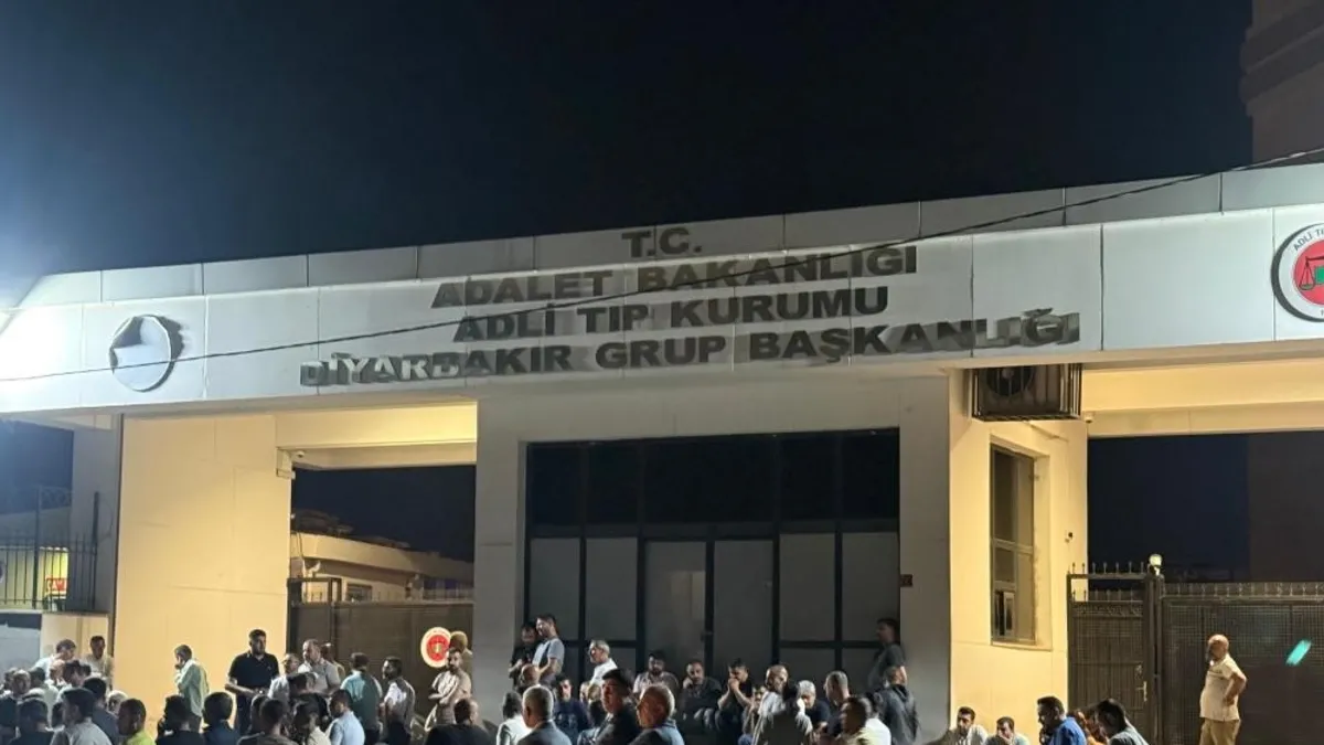 Diyarbakır'da husumetli aileler arasında silahlı kavga! 2 ölü