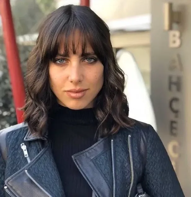 Hülya Avşar'ın kızı Zehra Çilingiroğlu'nun son halini nasıl biliyorsanız unutun! Zehra gitti kestirdi cümle aleme gösterdi-4