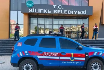CHP'li Silifke Belediyesi'ne operasyon: Mustafa Turgut'la birlikte çok sayıda şüpheli gözaltında