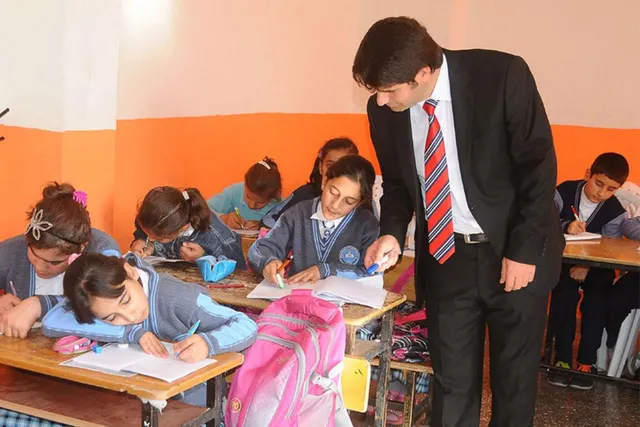 20 bin sözleşmeli öğretmen alımı ne zaman yapılacak? 2019 MEB sözleşmeli öğretmen atama başvuru şartları-2