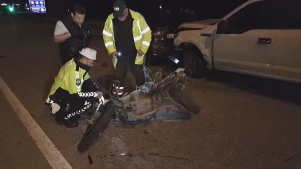 Edirne'de feci kaza! 3 araç karıştı: Motosikletli hayatını kaybetti, sürücülerden biri kaçtı-3