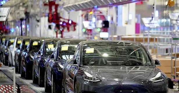 Tesla 54 bin otomobilini geri çağırıyor