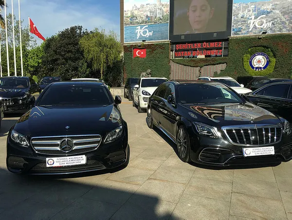 İstanbul merkezli 9 ilde lüks otomobil kaçakçılığı operasyonu! Bu arabalar Türkiye'ye nasıl getiriliyor?-4