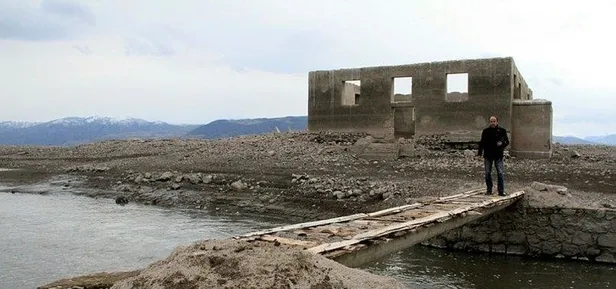 sivasta-baraj-sulari-cekildi-tarihi-cami-gun-yuzune-cikti-1577812009645.jpeg Sivas'ta baraj suları çekildi tarihi cami gün yüzüne çıktı-2