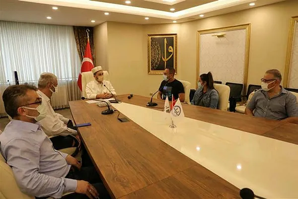 turklerden-etkilenen-alman-dennis-musluman-oldu-deniz-adini-aldi-1631714258327.jpg Türklerden etkilenen Alman Dennis Müslüman oldu, 'Deniz' adını aldı-3