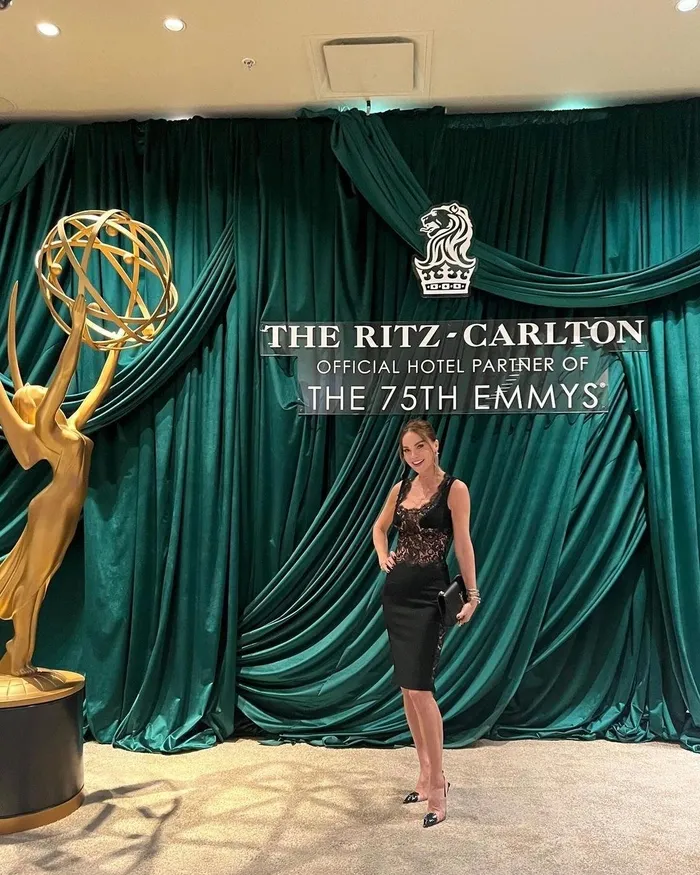 75-emmy-odulleri-toreninde-yildizlar-gecidi-goz-kamastirdilar-1705446504035.jpeg 75. Emmy Ödülleri töreninde yıldızlar geçidi! Göz kamaştırdılar...-4