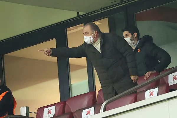 galatasaray-antalyaspor-macini-tribunden-izleyen-fatih-terim-cildirdi-1609614420080.jpg Galatasaray - Antalyaspor maçını tribünden izleyen Fatih Terim çıldırdı-2