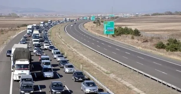 Tarihi karar diyerek duyurdular: D-100 kara yolunun Kocaeli kesimi şehirlerarası yolcu taşımacılığına kapatıldı