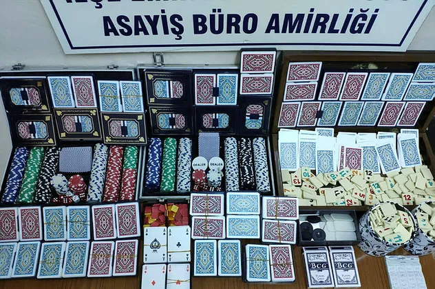 İzmir'de kumar baskını