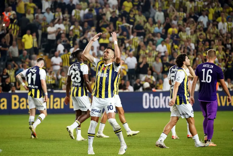 İsmail Kartal'dan sürpriz karar! İşte Fenerbahçe'nin Gaziantep 11'i - 16