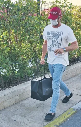 Şip-şak Kıvanç! Tatlıtuğ bir mağazadan 20 bin liralık alışveriş yaptı