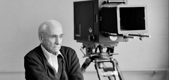 Ünlü sinema yönetmeni Ömer Lütfi Akad, 95 yaşında İstanbul'da hayatını kaybetti.