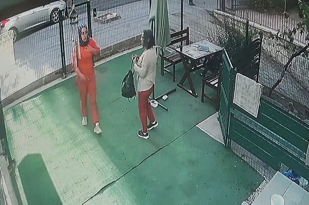 Bir günde 3 ayrı saldırı! Şişe ve bıçakla veterineri bastı! Hayatları kabusa döndü