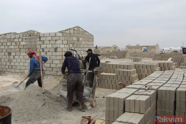 Başkan Erdoğan dünya gündemine taşımıştı! İşte savaş mağduru İdlibliler için yapılan briket evler! - 14