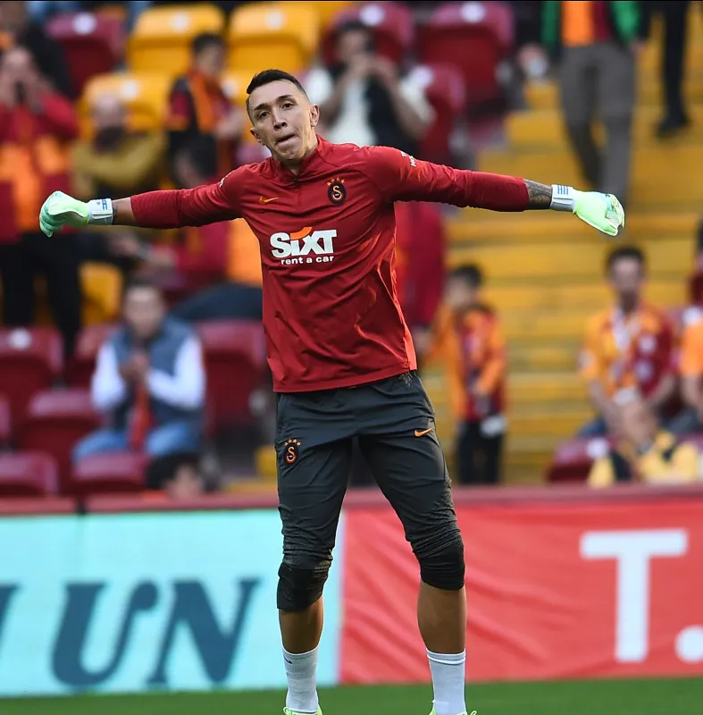 Galatasaray'da 12 numaraya tanıdık isim! Muslera'nın yedeği olacak - 4
