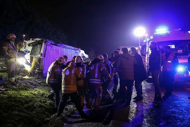 Son dakika: Esenler'de aynı noktada iki kaza! 7 araç birbirine girdi: 4 yaralı-5